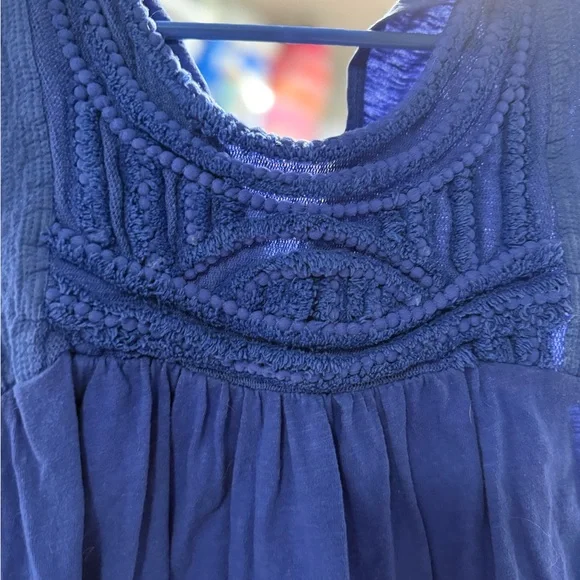 Anthropologie Blue Smocked Sleeveless Tank Top - Picture 2 of 3